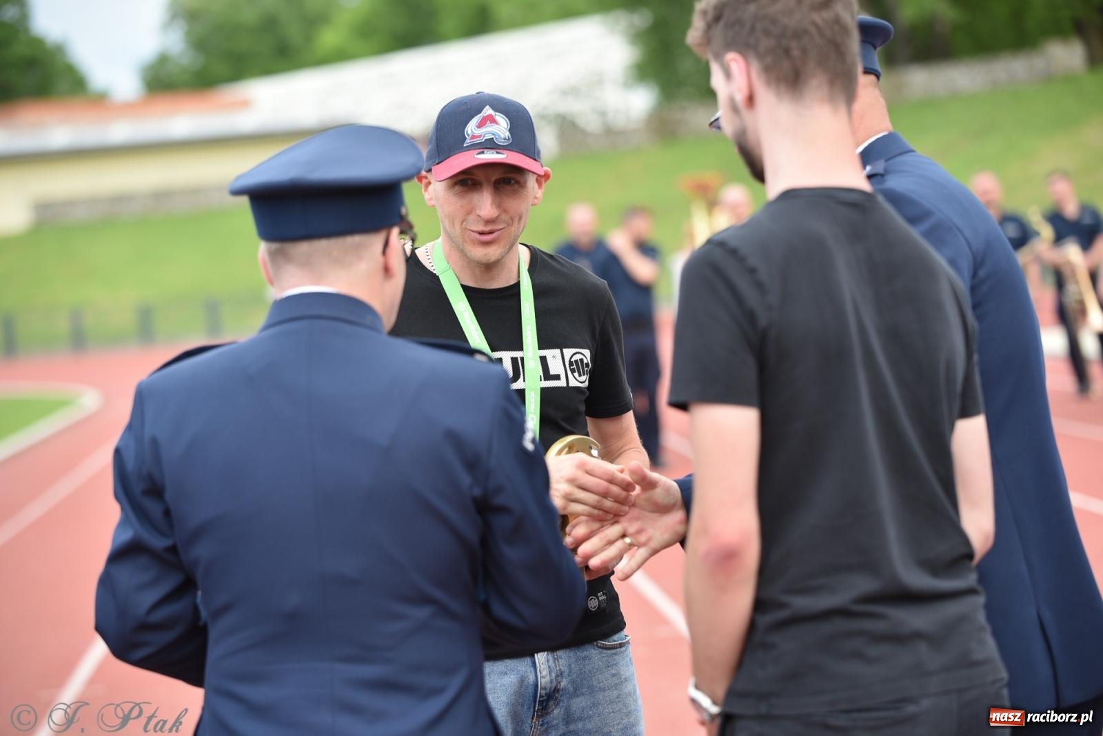 Zdjęcie w galerii na portalu naszraciborz.pl: XVI Bieg bez Granic i piłkarski turniej drużyn mundurowych [FOTO] wiadomości z regionu