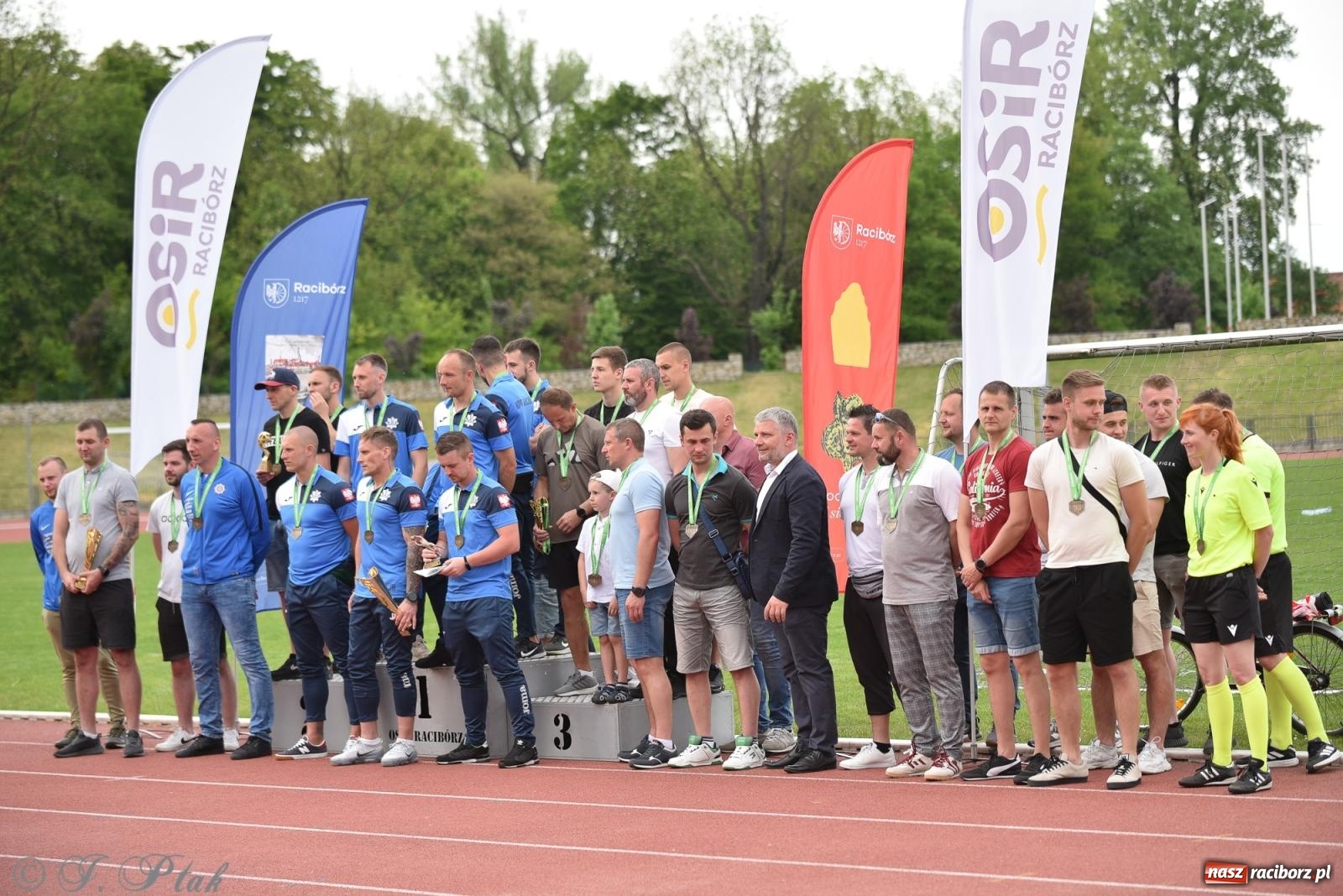 Zdjęcie w galerii na portalu naszraciborz.pl: XVI Bieg bez Granic i piłkarski turniej drużyn mundurowych [FOTO] wiadomości z regionu