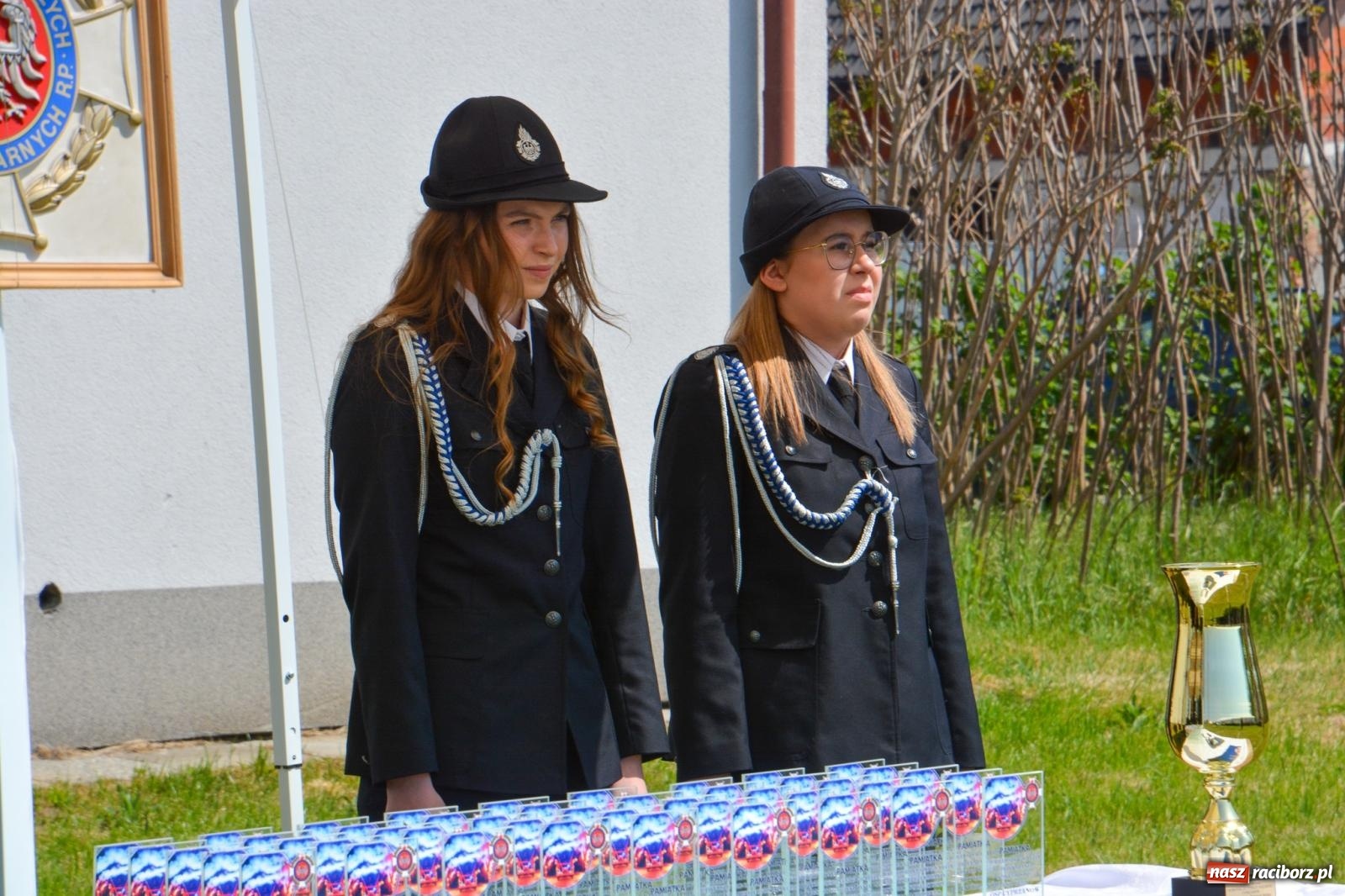 Zdjęcie w galerii na portalu naszraciborz.pl: Cyprzanowska OSP świętuje 140-lecie. Na urodziny dostała nowy wóz bojowy wiadomości z regionu