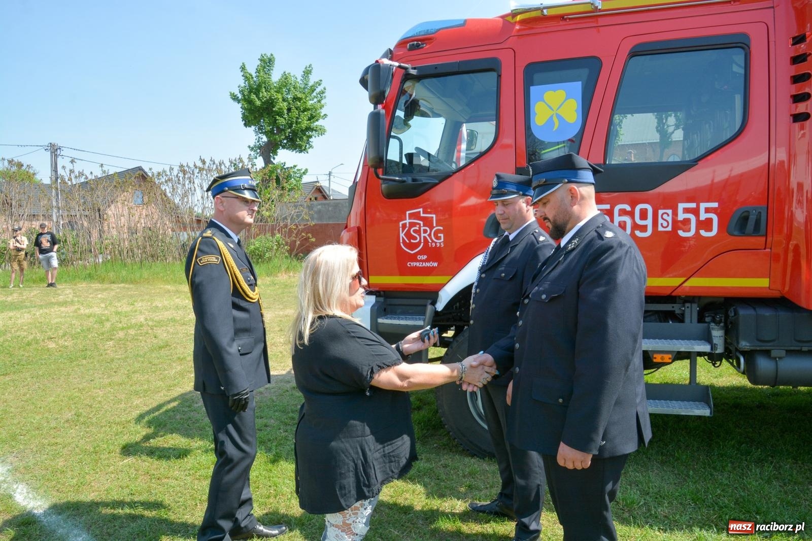 Zdjęcie w galerii na portalu naszraciborz.pl: Cyprzanowska OSP świętuje 140-lecie. Na urodziny dostała nowy wóz bojowy wiadomości z regionu