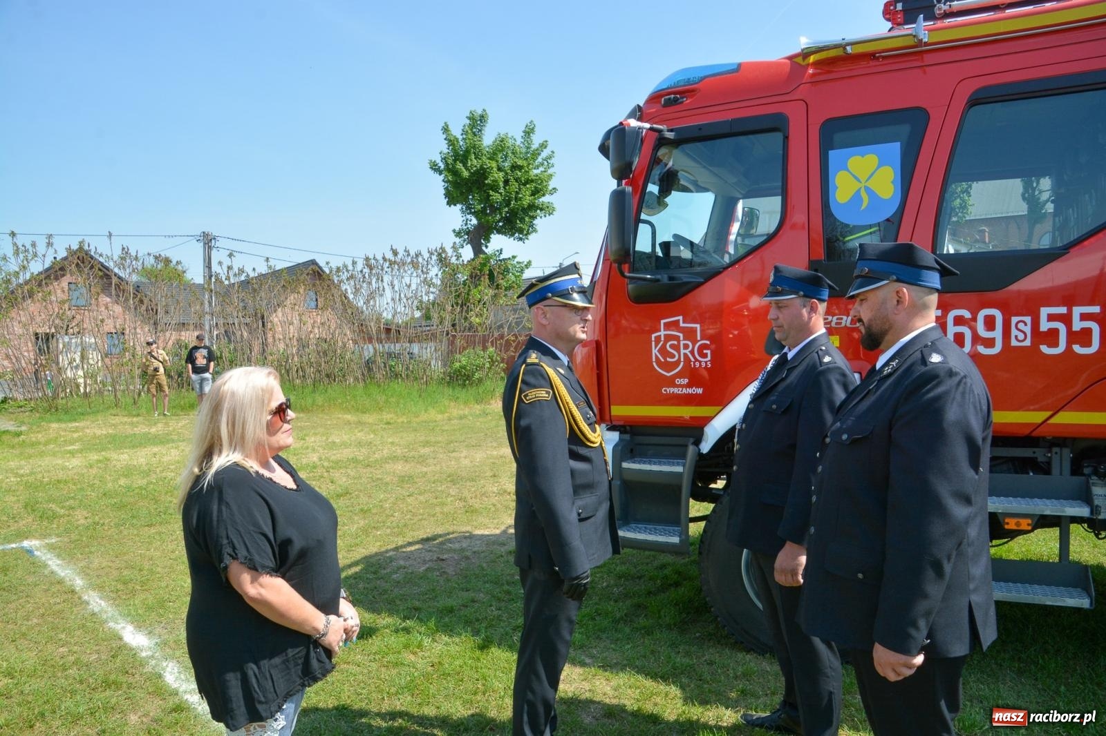 Zdjęcie w galerii na portalu naszraciborz.pl: Cyprzanowska OSP świętuje 140-lecie. Na urodziny dostała nowy wóz bojowy wiadomości z regionu