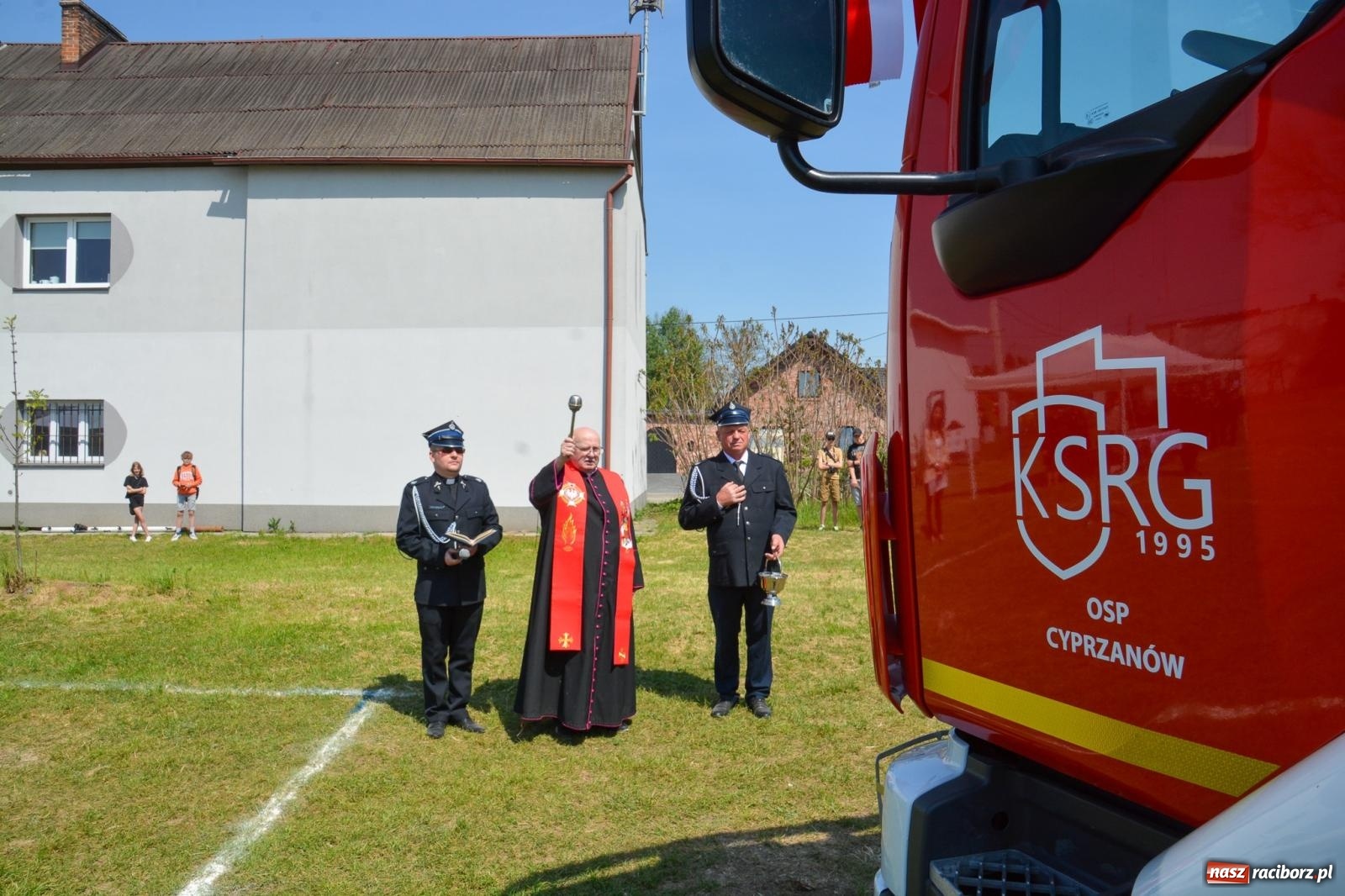 Zdjęcie w galerii na portalu naszraciborz.pl: Cyprzanowska OSP świętuje 140-lecie. Na urodziny dostała nowy wóz bojowy wiadomości z regionu