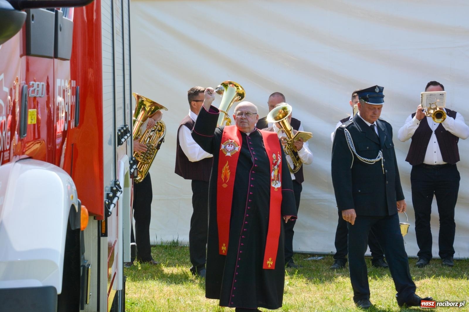 Zdjęcie w galerii na portalu naszraciborz.pl: Cyprzanowska OSP świętuje 140-lecie. Na urodziny dostała nowy wóz bojowy wiadomości z regionu