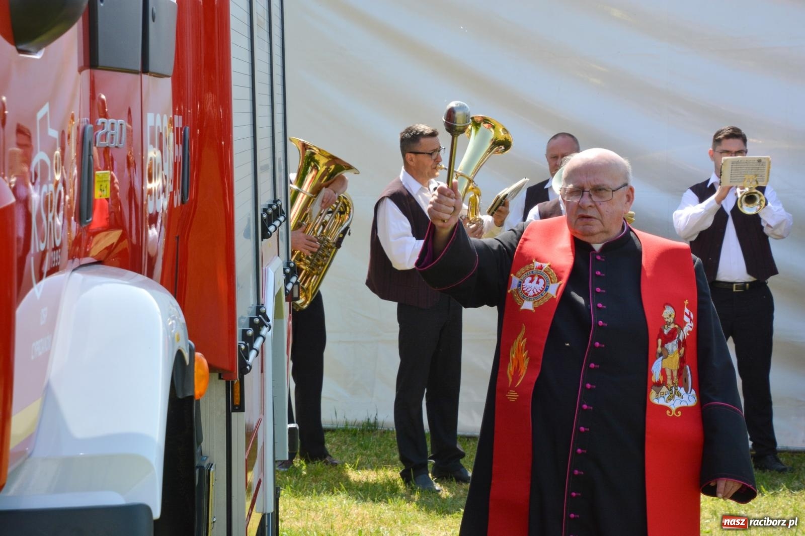 Zdjęcie w galerii na portalu naszraciborz.pl: Cyprzanowska OSP świętuje 140-lecie. Na urodziny dostała nowy wóz bojowy wiadomości z regionu