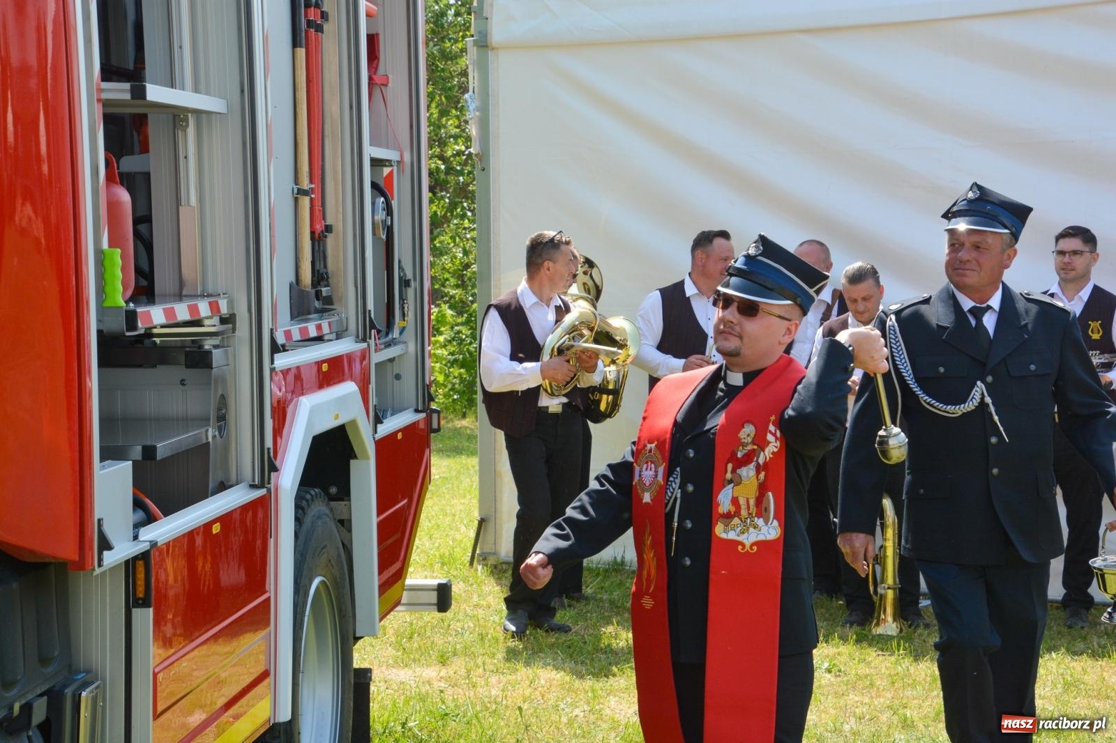 Zdjęcie w galerii na portalu naszraciborz.pl: Cyprzanowska OSP świętuje 140-lecie. Na urodziny dostała nowy wóz bojowy wiadomości z regionu