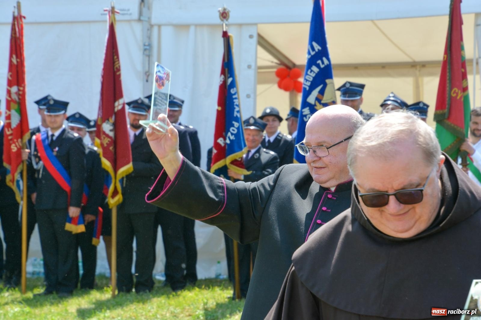 Zdjęcie w galerii na portalu naszraciborz.pl: Cyprzanowska OSP świętuje 140-lecie. Na urodziny dostała nowy wóz bojowy wiadomości z regionu