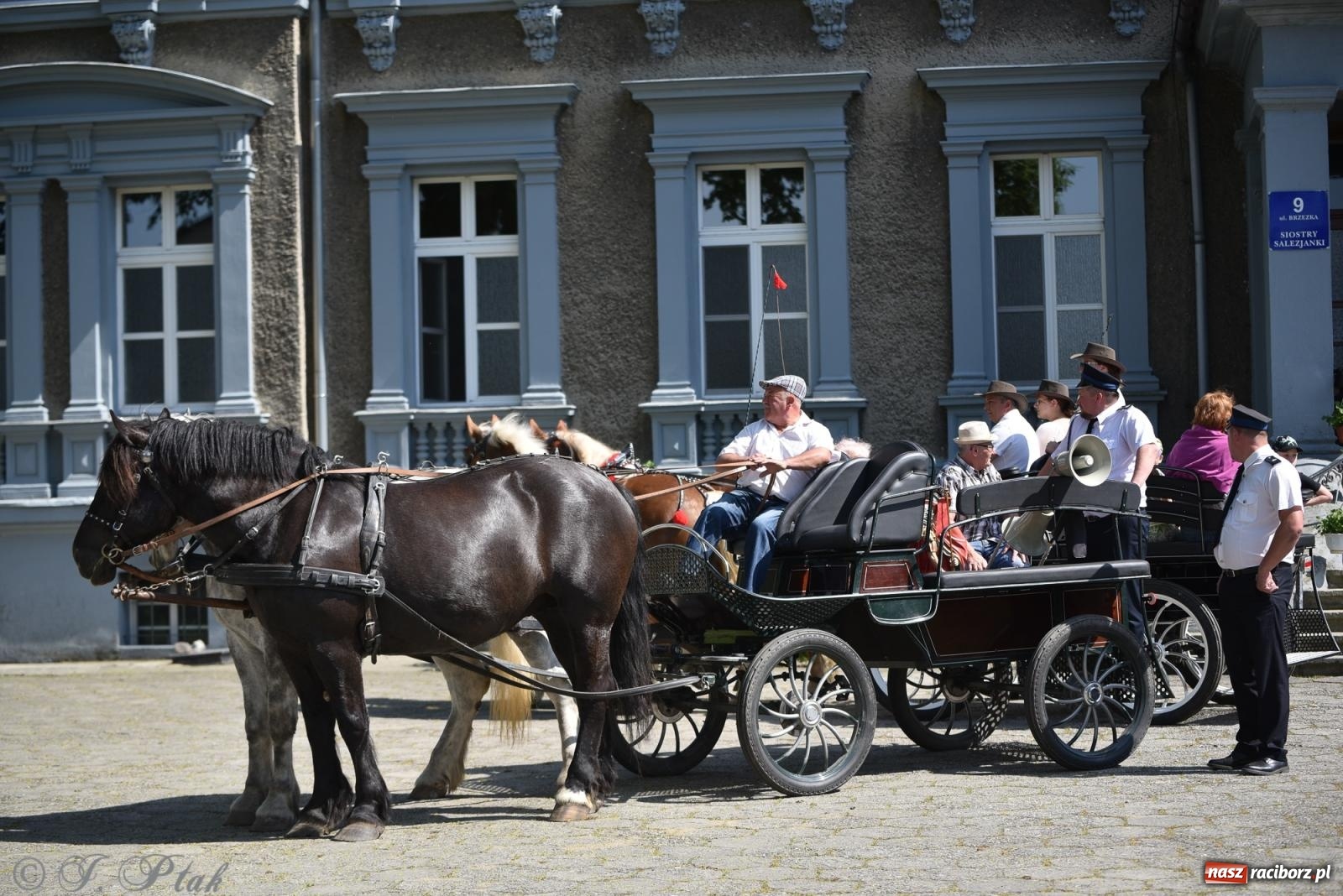 Zdjęcie w galerii na portalu naszraciborz.pl: Na pamiątkę wielkiego gradobicia. 147. procesja w Pogrzebieniu [FOTO i WIDEO] wiadomości z regionu