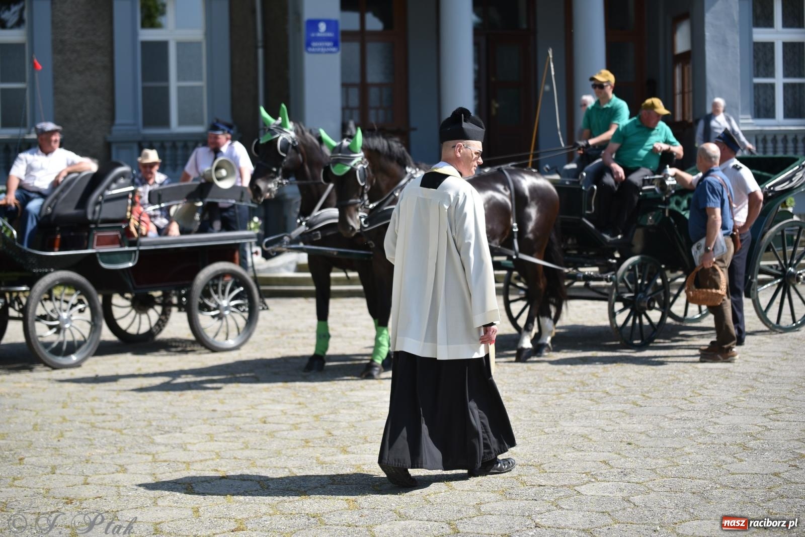 Zdjęcie w galerii na portalu naszraciborz.pl: Na pamiątkę wielkiego gradobicia. 147. procesja w Pogrzebieniu [FOTO i WIDEO] wiadomości z regionu