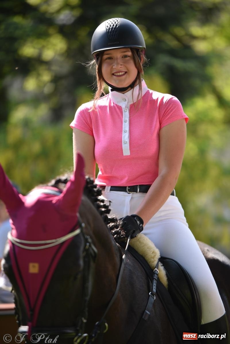 Zdjęcie w galerii na portalu naszraciborz.pl: Na pamiątkę wielkiego gradobicia. 147. procesja w Pogrzebieniu [FOTO i WIDEO] wiadomości z regionu