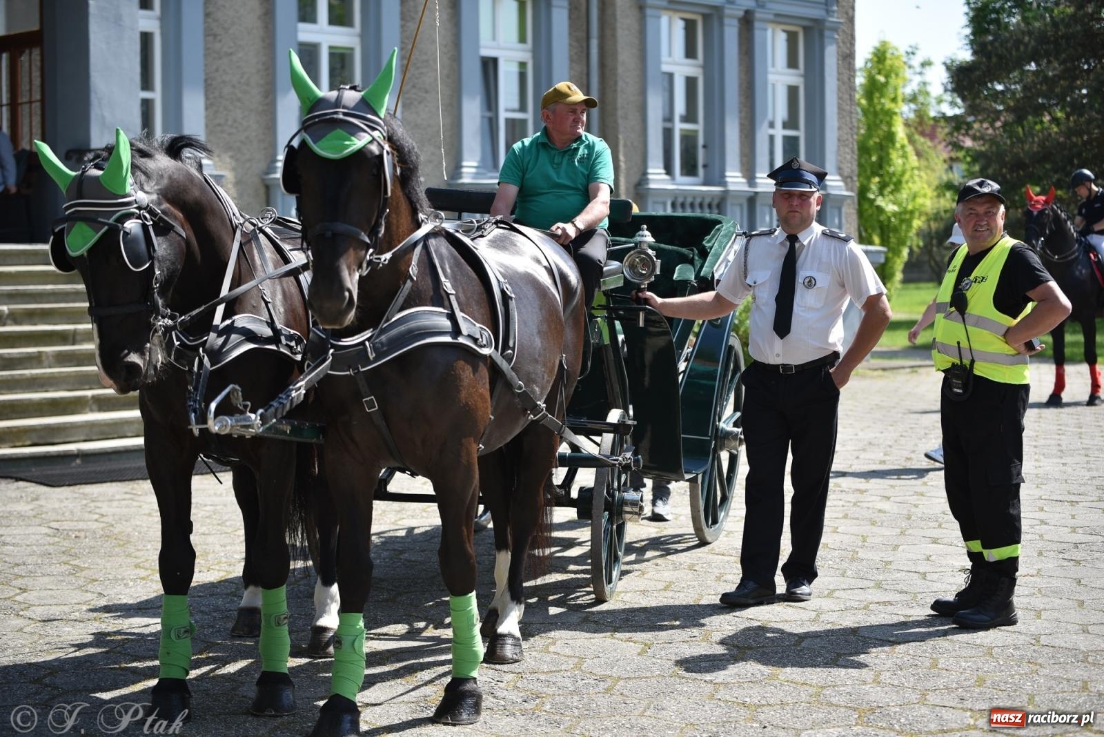 Zdjęcie w galerii na portalu naszraciborz.pl: Na pamiątkę wielkiego gradobicia. 147. procesja w Pogrzebieniu [FOTO i WIDEO] wiadomości z regionu
