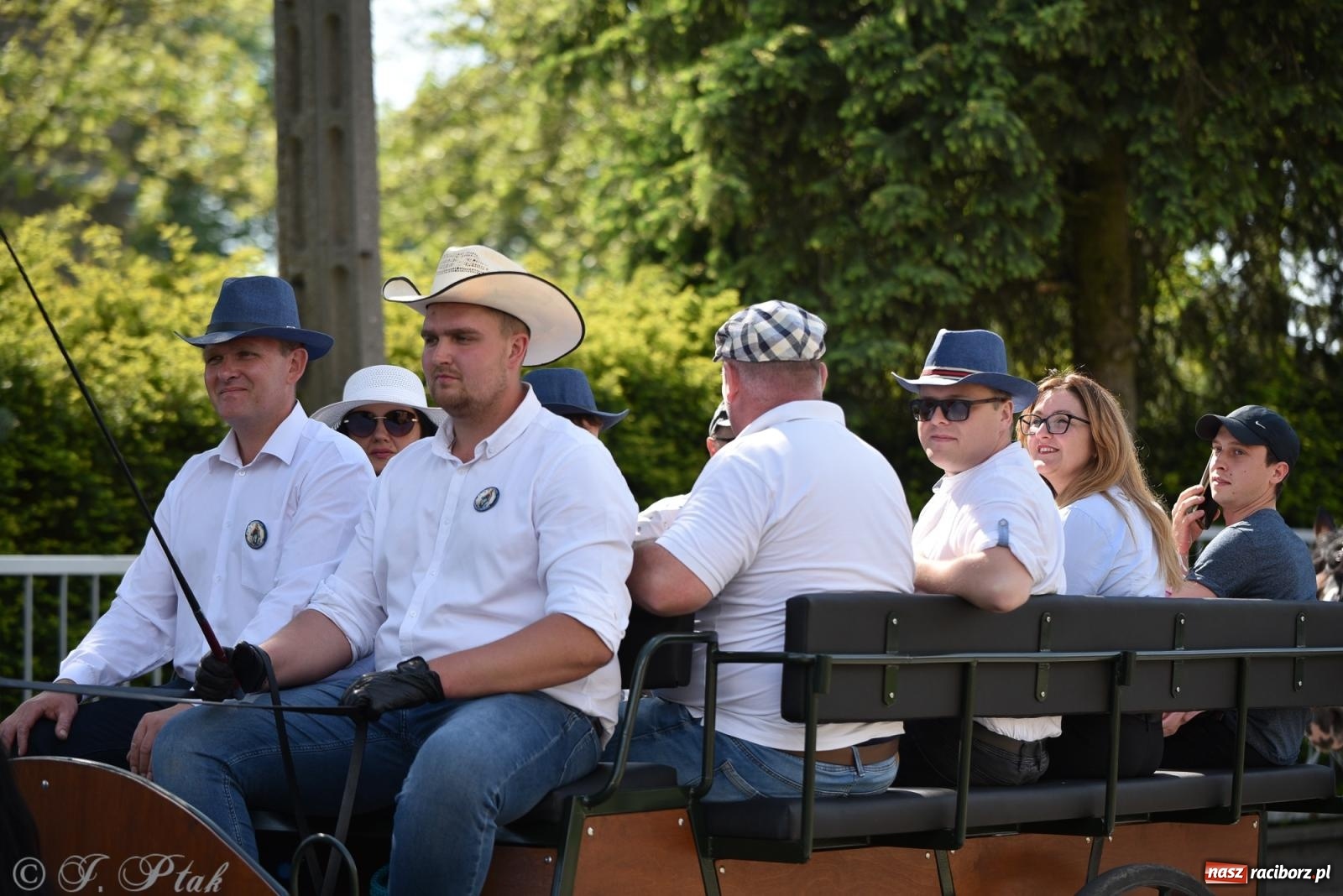 Zdjęcie w galerii na portalu naszraciborz.pl: Na pamiątkę wielkiego gradobicia. 147. procesja w Pogrzebieniu [FOTO i WIDEO] wiadomości z regionu