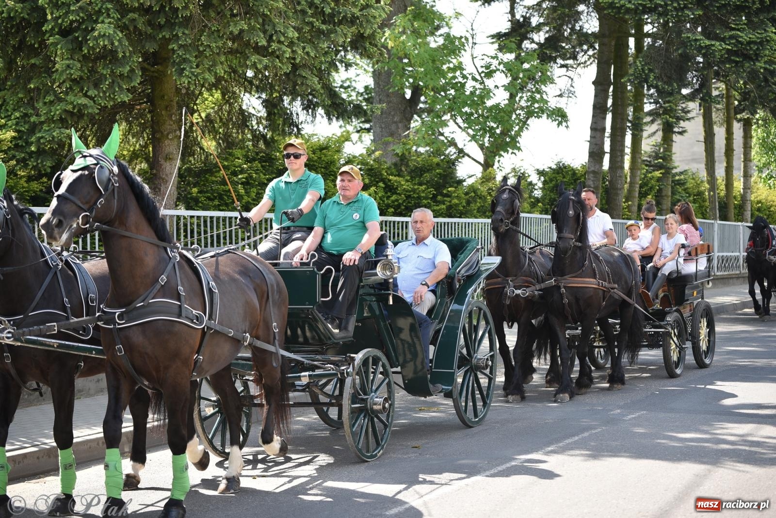 Zdjęcie w galerii na portalu naszraciborz.pl: Na pamiątkę wielkiego gradobicia. 147. procesja w Pogrzebieniu [FOTO i WIDEO] wiadomości z regionu