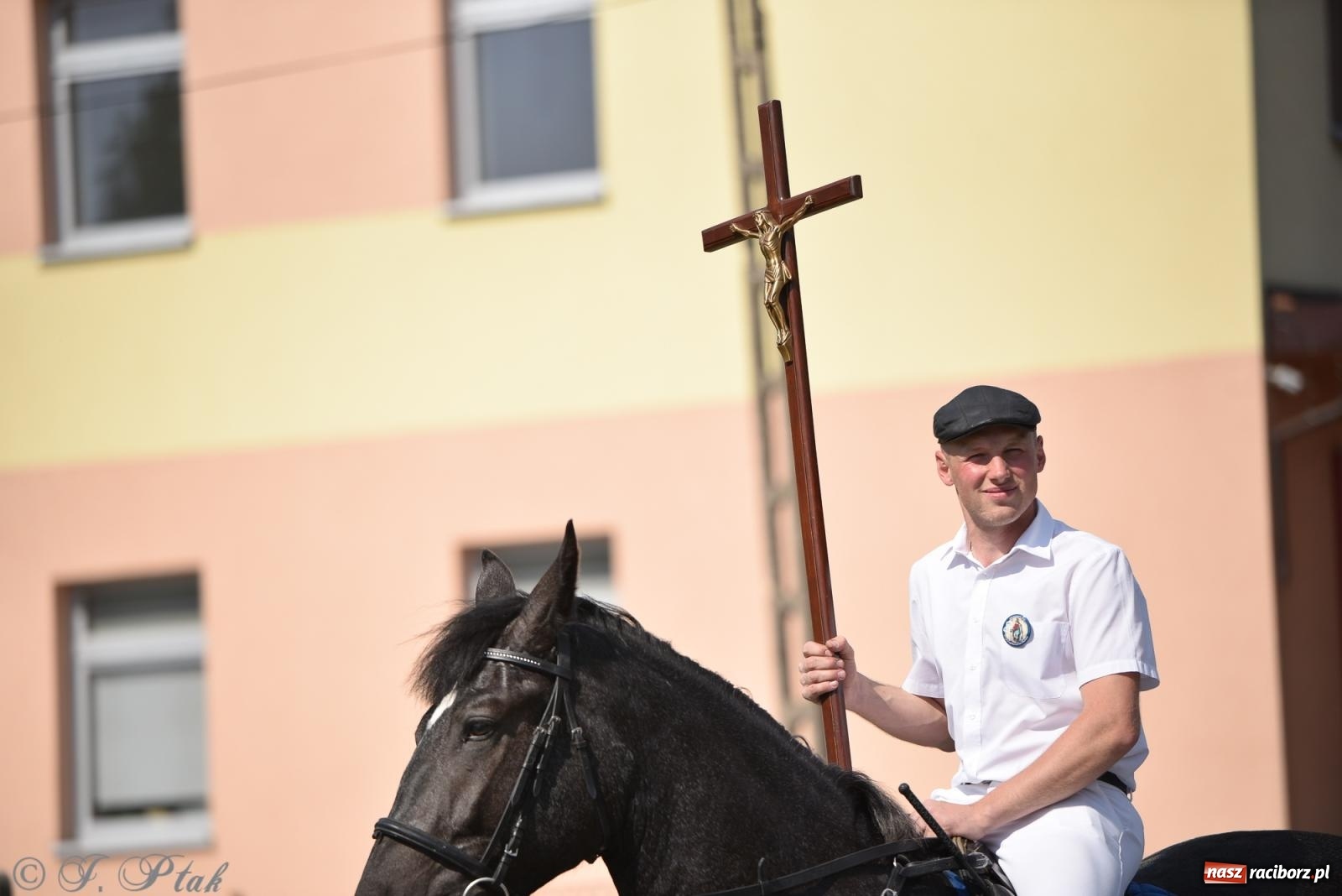 Zdjęcie w galerii na portalu naszraciborz.pl: Na pamiątkę wielkiego gradobicia. 147. procesja w Pogrzebieniu [FOTO i WIDEO] wiadomości z regionu