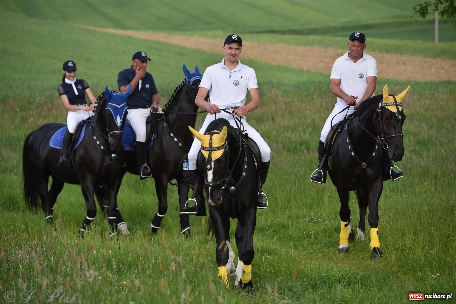 Zdjęcie w galerii na portalu naszraciborz.pl: Na pamiątkę wielkiego gradobicia. 147. procesja w Pogrzebieniu [FOTO i WIDEO] wiadomości z regionu