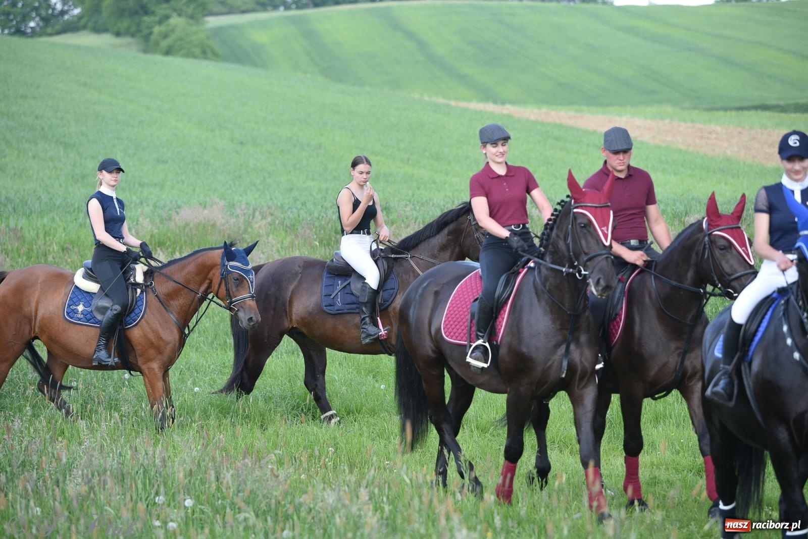 Zdjęcie w galerii na portalu naszraciborz.pl: Na pamiątkę wielkiego gradobicia. 147. procesja w Pogrzebieniu [FOTO i WIDEO] wiadomości z regionu