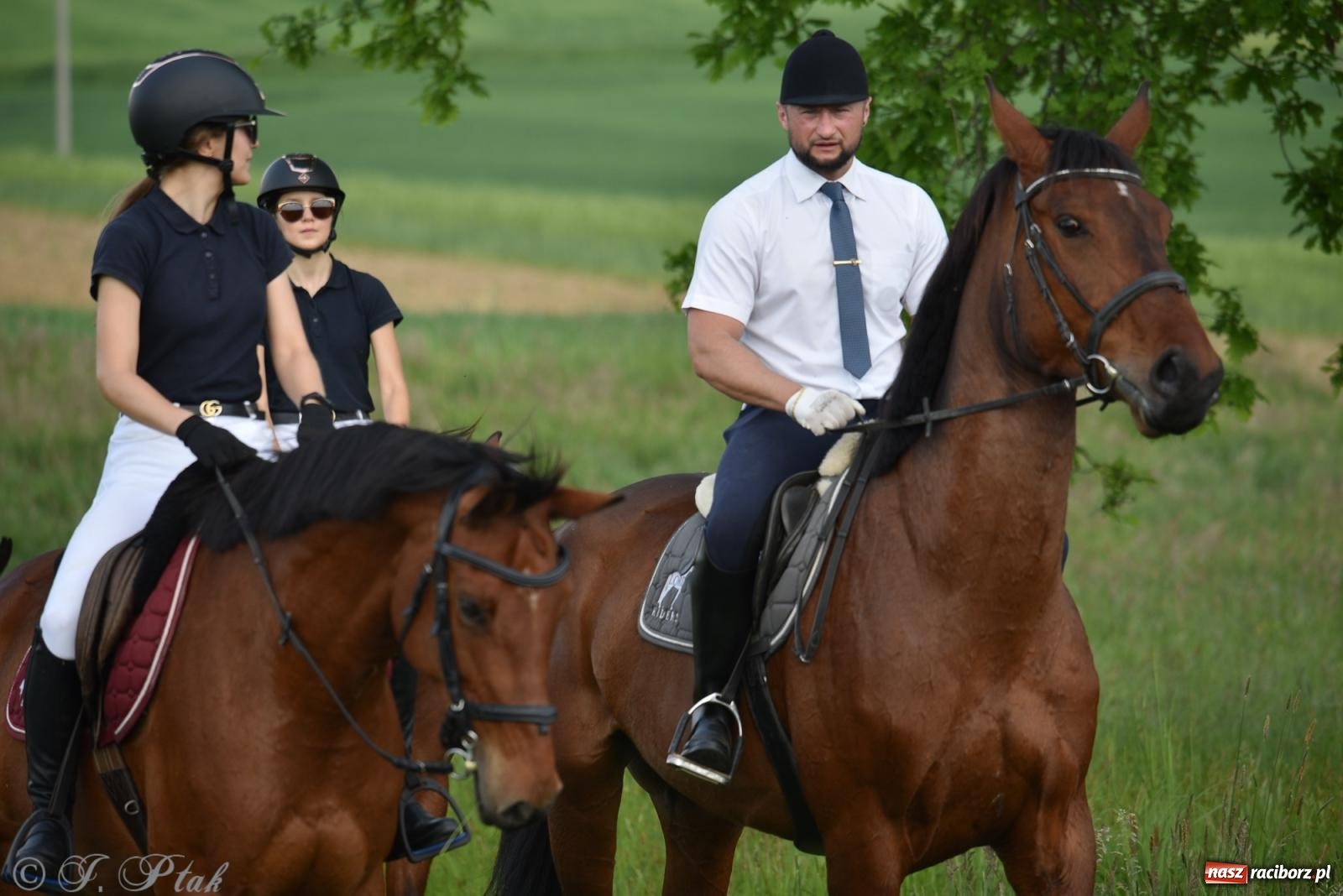 Zdjęcie w galerii na portalu naszraciborz.pl: Na pamiątkę wielkiego gradobicia. 147. procesja w Pogrzebieniu [FOTO i WIDEO] wiadomości z regionu