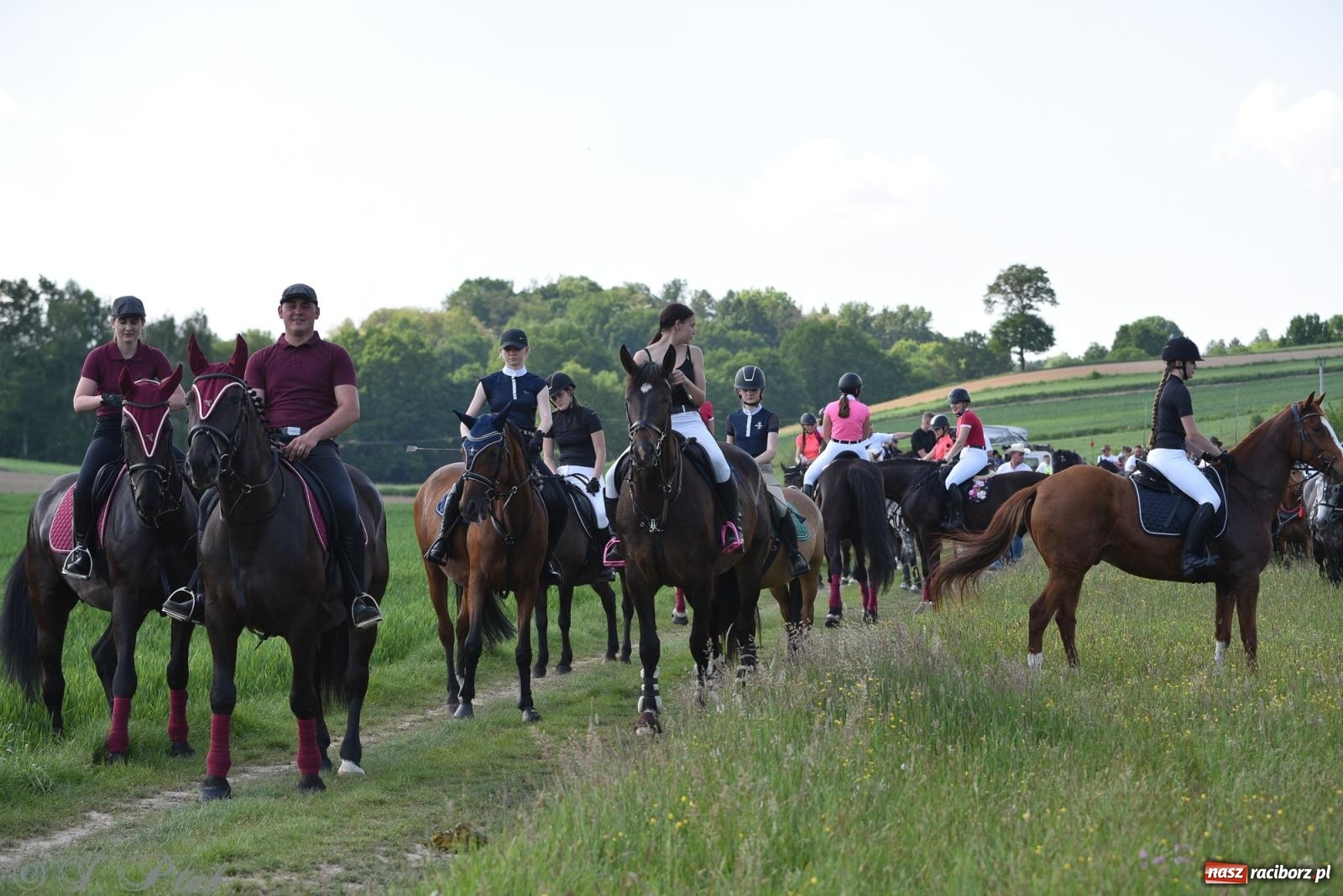 Zdjęcie w galerii na portalu naszraciborz.pl: Na pamiątkę wielkiego gradobicia. 147. procesja w Pogrzebieniu [FOTO i WIDEO] wiadomości z regionu
