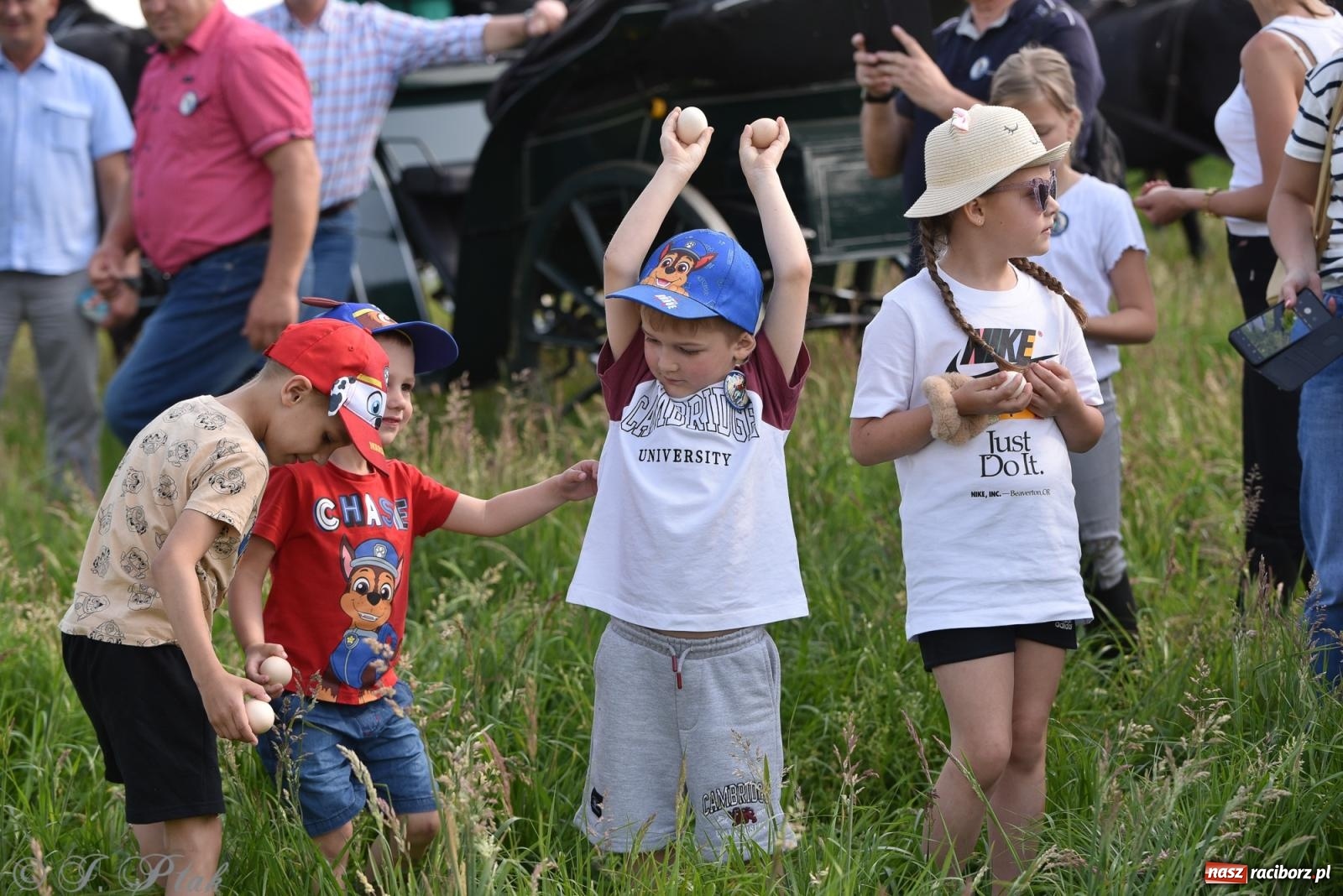 Zdjęcie w galerii na portalu naszraciborz.pl: Na pamiątkę wielkiego gradobicia. 147. procesja w Pogrzebieniu [FOTO i WIDEO] wiadomości z regionu