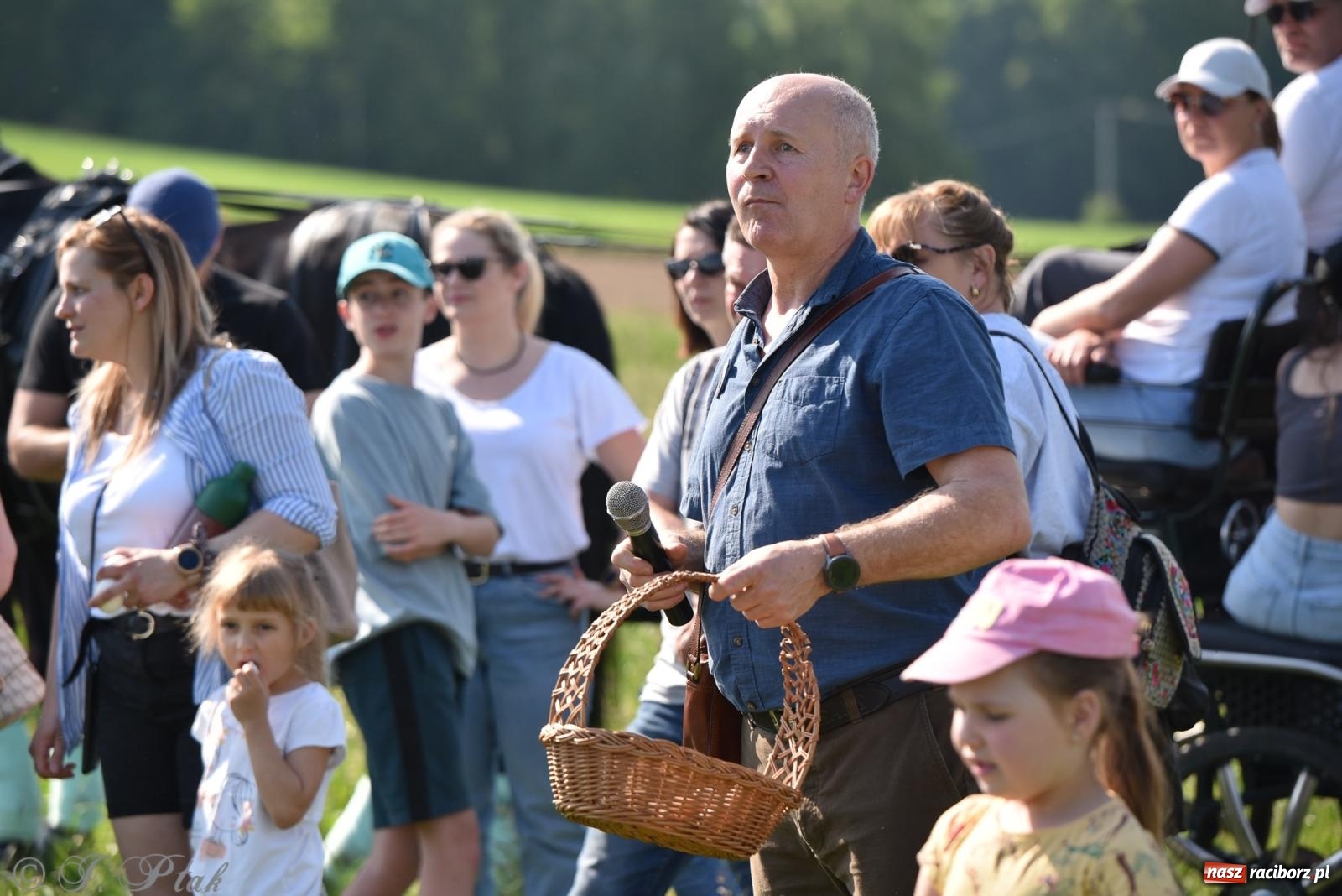 Zdjęcie w galerii na portalu naszraciborz.pl: Na pamiątkę wielkiego gradobicia. 147. procesja w Pogrzebieniu [FOTO i WIDEO] wiadomości z regionu