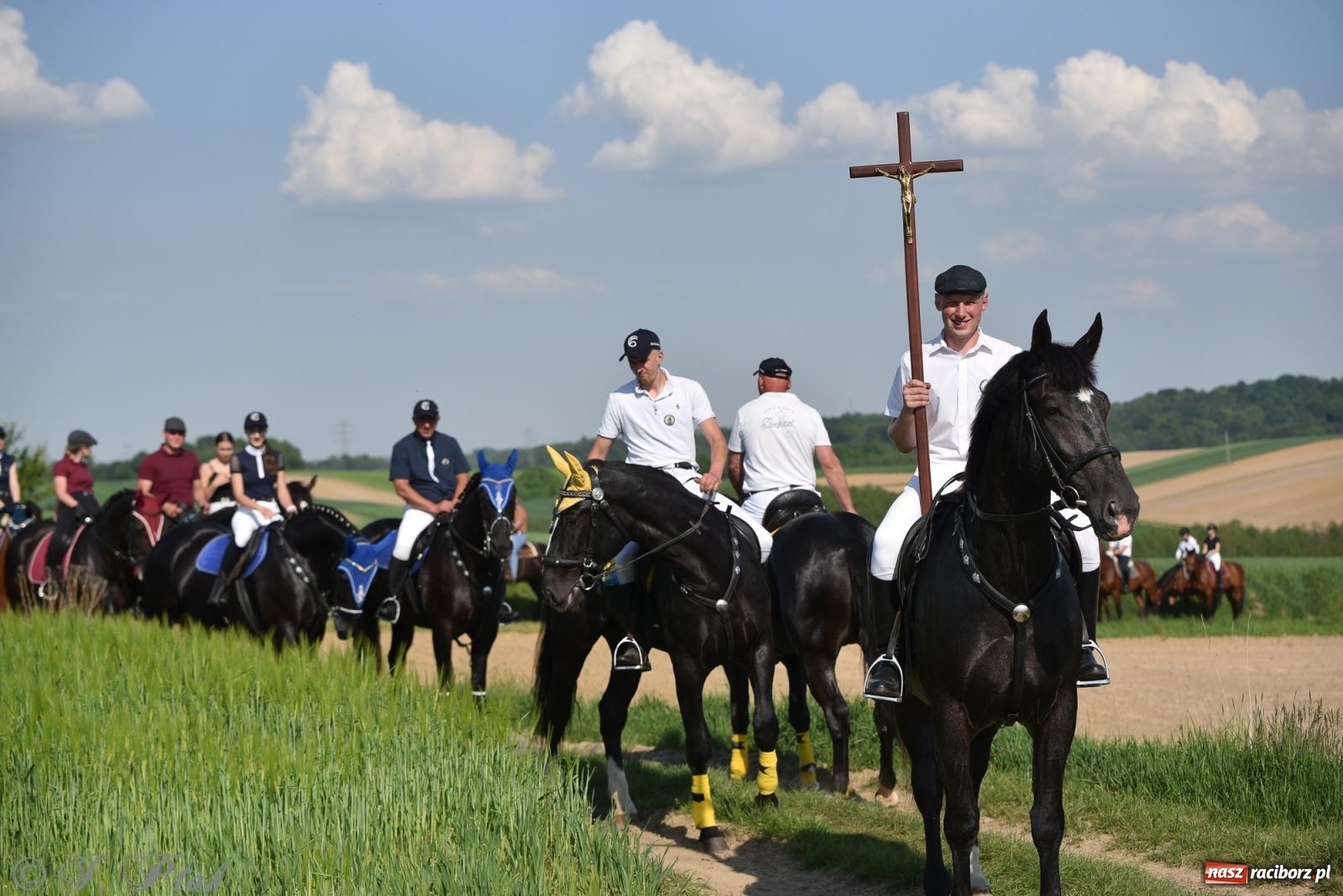 Zdjęcie w galerii na portalu naszraciborz.pl: Na pamiątkę wielkiego gradobicia. 147. procesja w Pogrzebieniu [FOTO i WIDEO] wiadomości z regionu