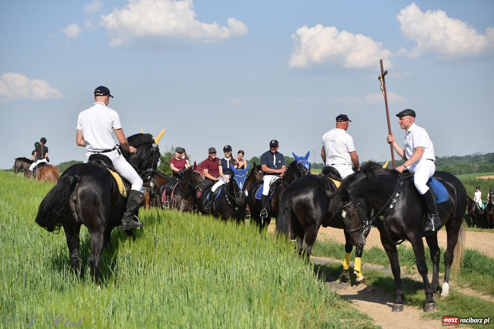 Zdjęcie w galerii na portalu naszraciborz.pl: Na pamiątkę wielkiego gradobicia. 147. procesja w Pogrzebieniu [FOTO i WIDEO] wiadomości z regionu