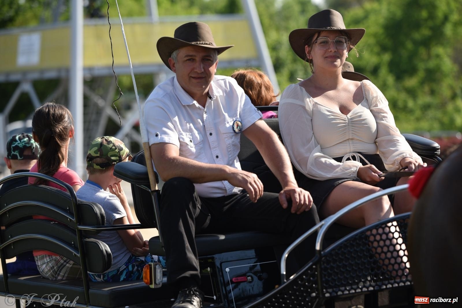 Zdjęcie w galerii na portalu naszraciborz.pl: Na pamiątkę wielkiego gradobicia. 147. procesja w Pogrzebieniu [FOTO i WIDEO] wiadomości z regionu