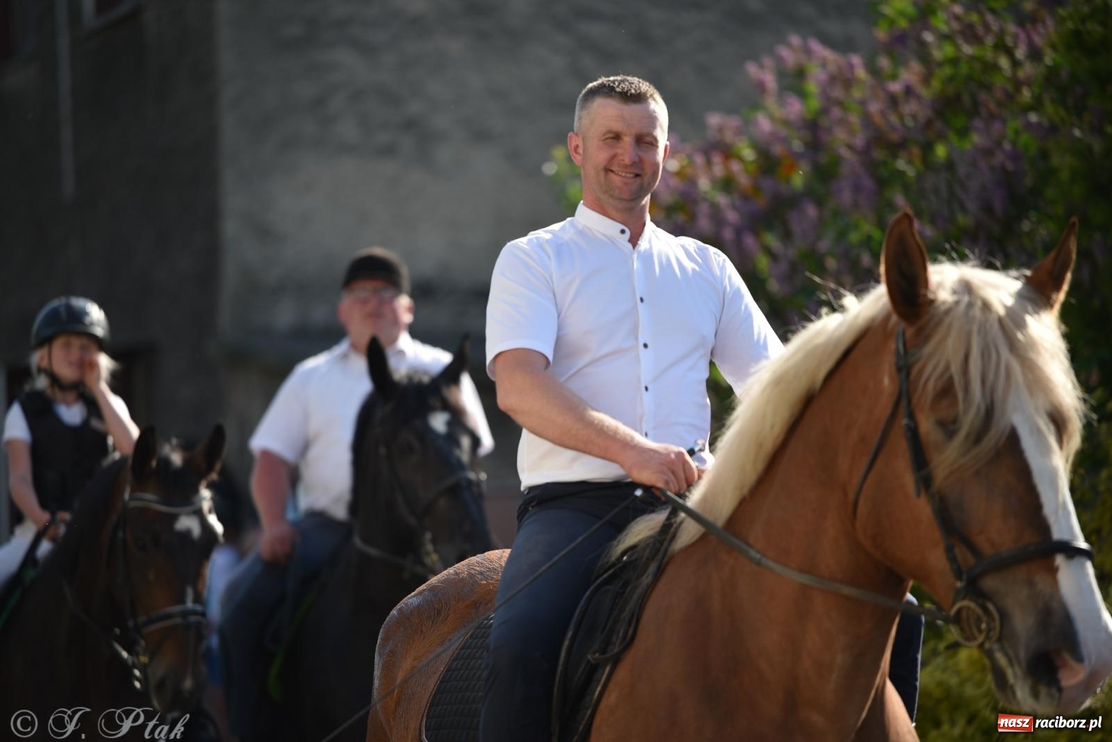 Zdjęcie w galerii na portalu naszraciborz.pl: Na pamiątkę wielkiego gradobicia. 147. procesja w Pogrzebieniu [FOTO i WIDEO] wiadomości z regionu