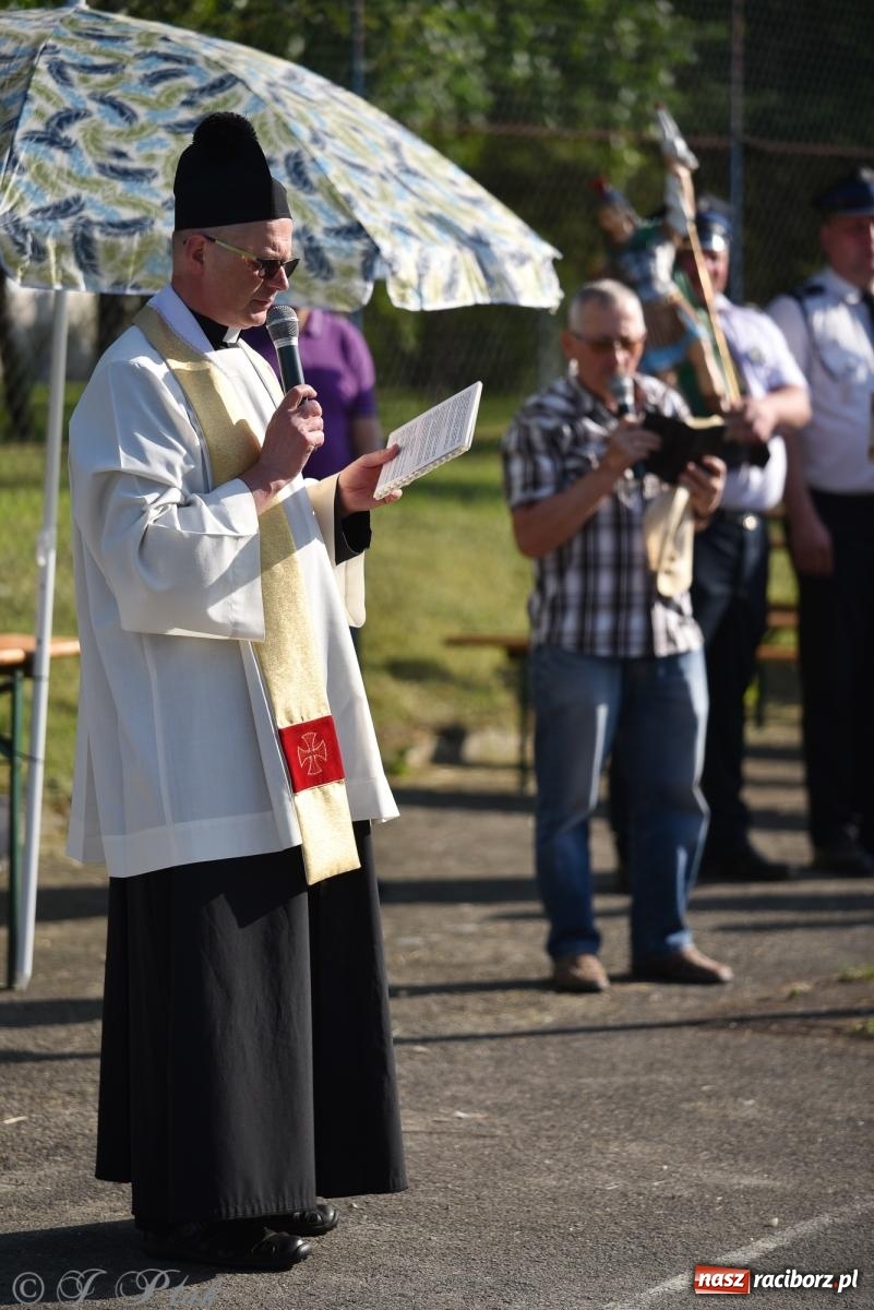 Zdjęcie w galerii na portalu naszraciborz.pl: Na pamiątkę wielkiego gradobicia. 147. procesja w Pogrzebieniu [FOTO i WIDEO] wiadomości z regionu