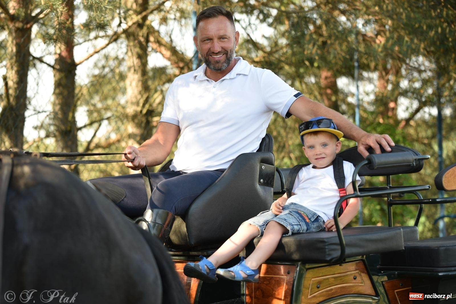 Zdjęcie w galerii na portalu naszraciborz.pl: Na pamiątkę wielkiego gradobicia. 147. procesja w Pogrzebieniu [FOTO i WIDEO] wiadomości z regionu