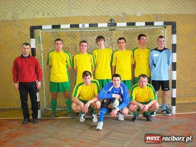 Zdjęcie w galerii na portalu naszraciborz.pl: Zagrali o Puchar Burmistrza wiadomości z regionu