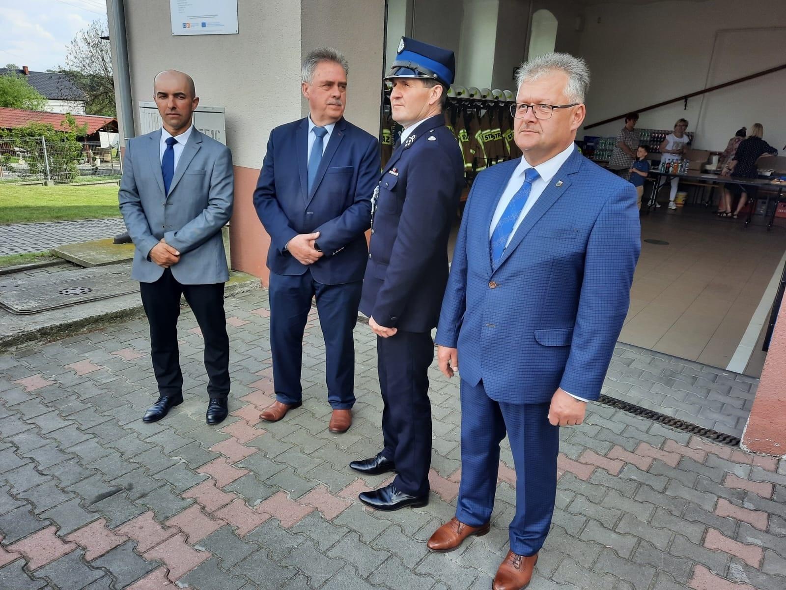 Zdjęcie w galerii na portalu naszraciborz.pl: Obchody św. Floriana i nowy samochód w OSP Bieńkowice wiadomości z regionu