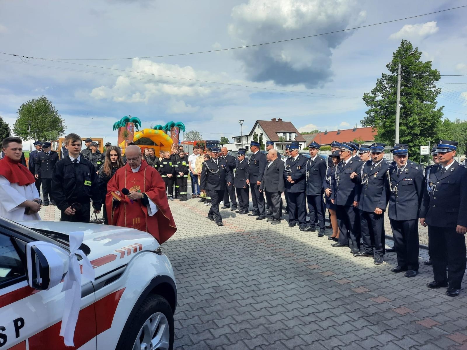 Zdjęcie w galerii na portalu naszraciborz.pl: Obchody św. Floriana i nowy samochód w OSP Bieńkowice wiadomości z regionu