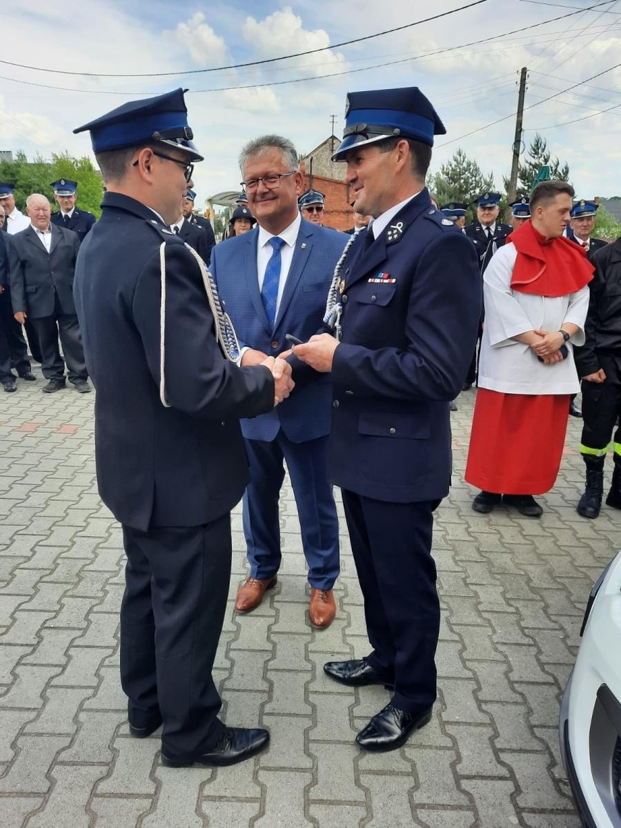 Zdjęcie w galerii na portalu naszraciborz.pl: Obchody św. Floriana i nowy samochód w OSP Bieńkowice wiadomości z regionu