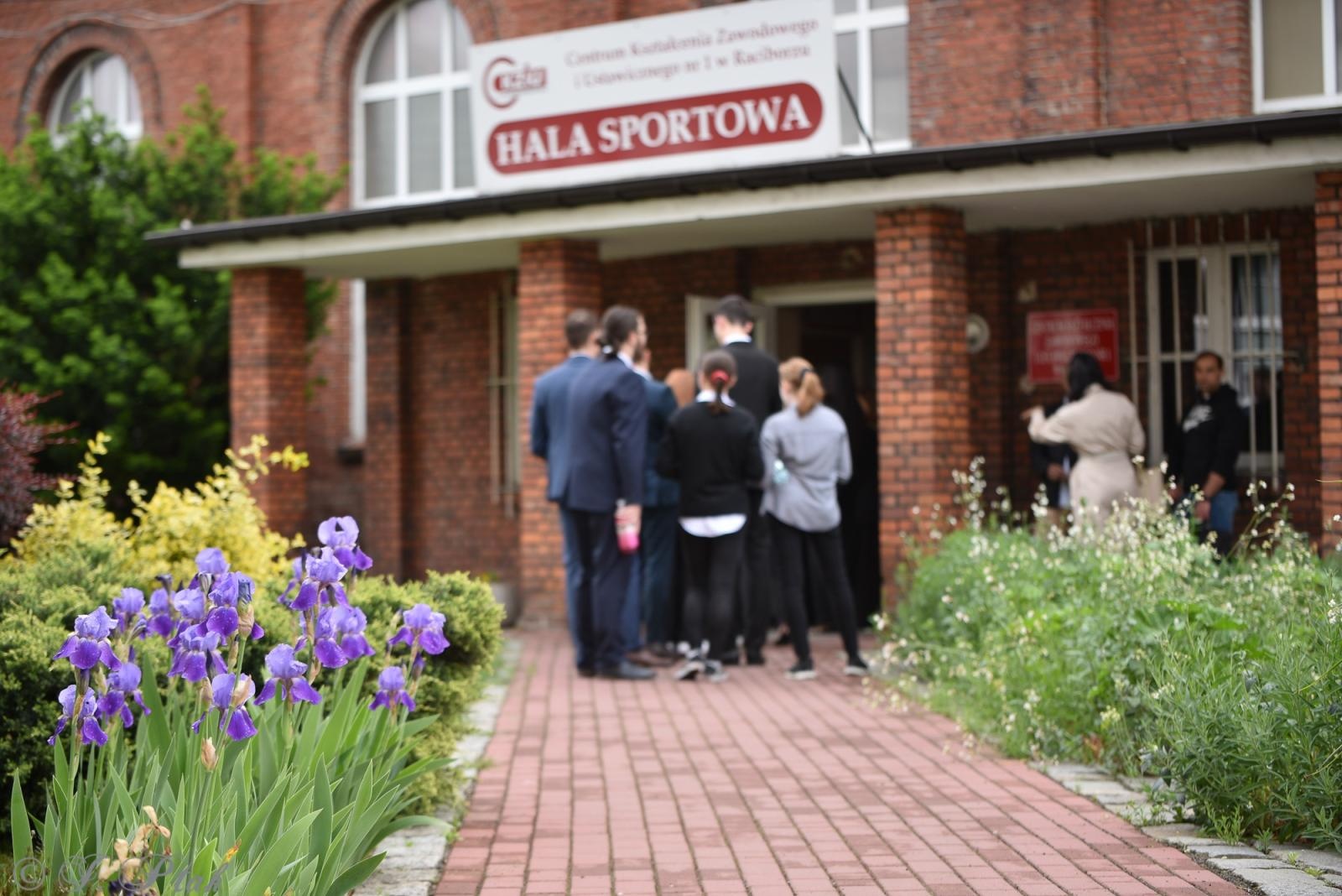 Zdjęcie w galerii na portalu naszraciborz.pl: W Budowlance i Gastronomiku maturę pisze ponad 80 absolwentów wiadomości z regionu