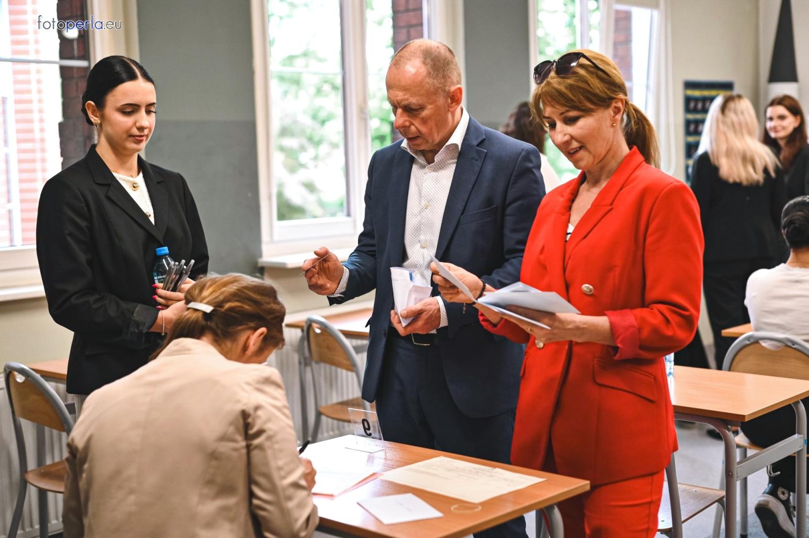 Zdjęcie w galerii na portalu naszraciborz.pl: Matura w raciborskim Kasprowiczu wiadomości z regionu