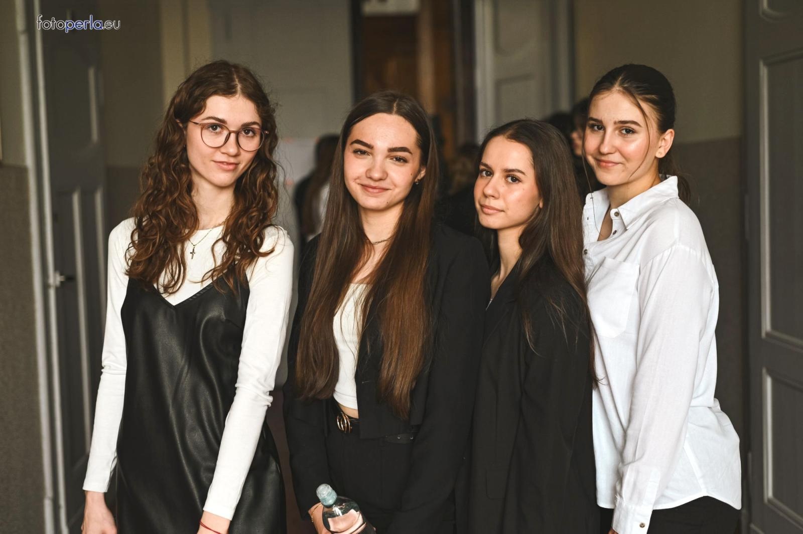 Zdjęcie w galerii na portalu naszraciborz.pl: Matura w raciborskim Kasprowiczu wiadomości z regionu