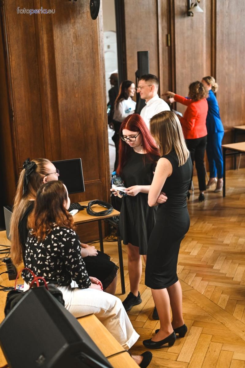 Zdjęcie w galerii na portalu naszraciborz.pl: Matura w raciborskim Kasprowiczu wiadomości z regionu