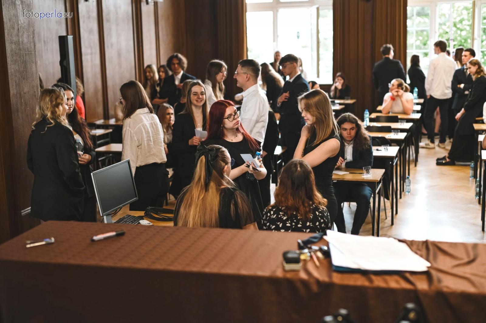 Zdjęcie w galerii na portalu naszraciborz.pl: Matura w raciborskim Kasprowiczu wiadomości z regionu