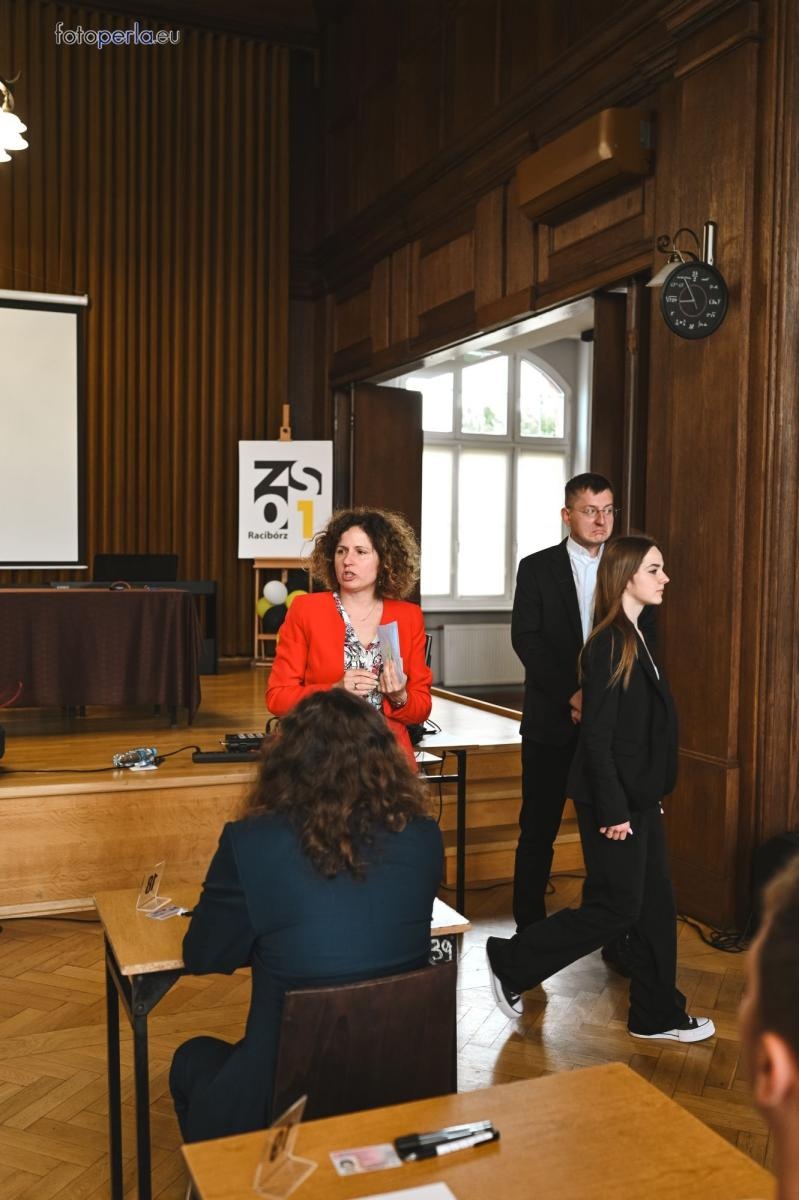 Zdjęcie w galerii na portalu naszraciborz.pl: Matura w raciborskim Kasprowiczu wiadomości z regionu