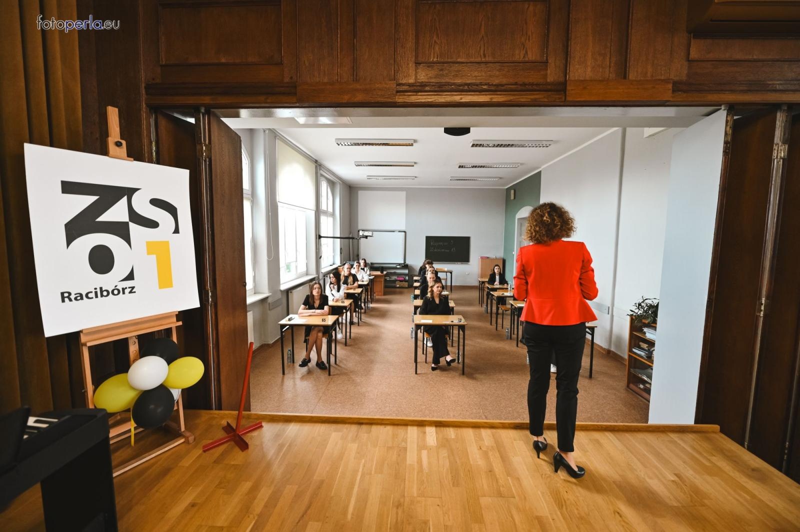 Zdjęcie w galerii na portalu naszraciborz.pl: Matura w raciborskim Kasprowiczu wiadomości z regionu