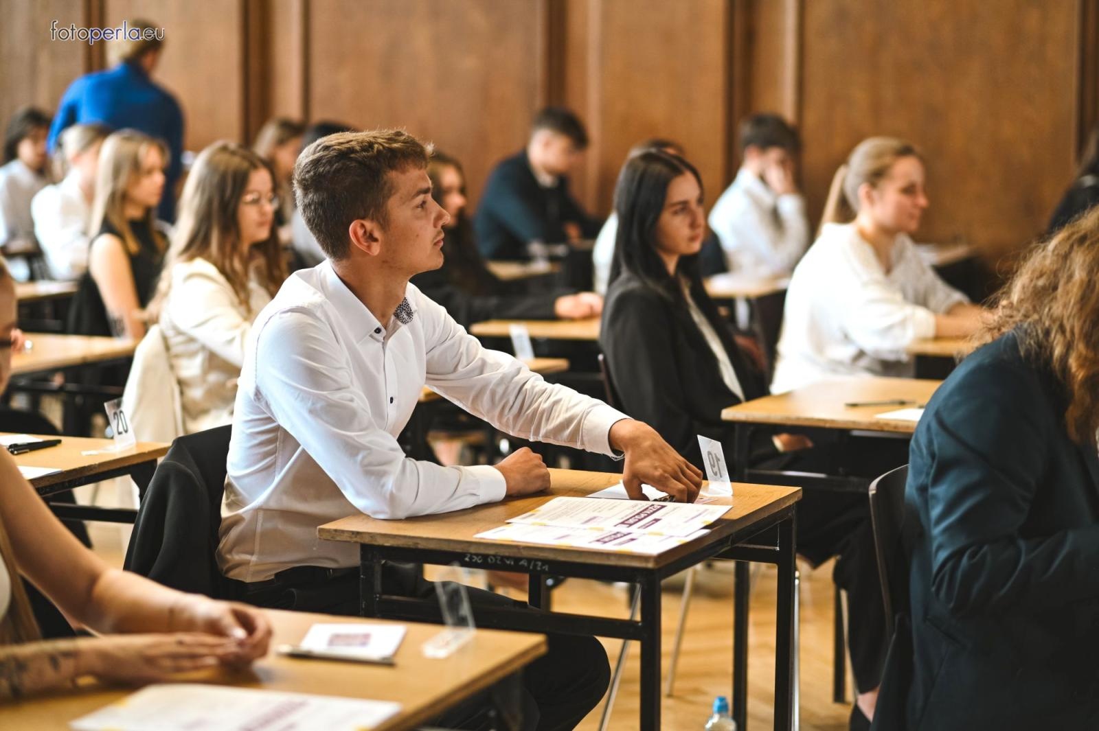 Zdjęcie w galerii na portalu naszraciborz.pl: Matura w raciborskim Kasprowiczu wiadomości z regionu