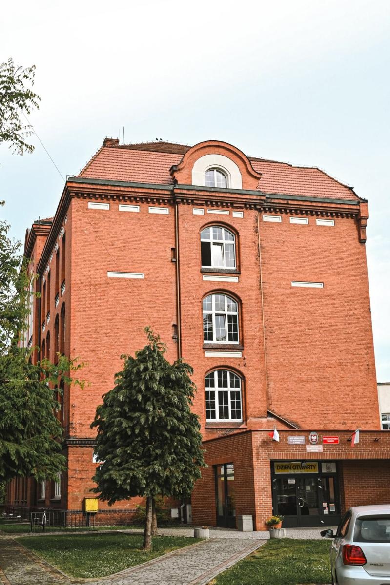 Zdjęcie w galerii na portalu naszraciborz.pl: Matura w raciborskim Kasprowiczu wiadomości z regionu