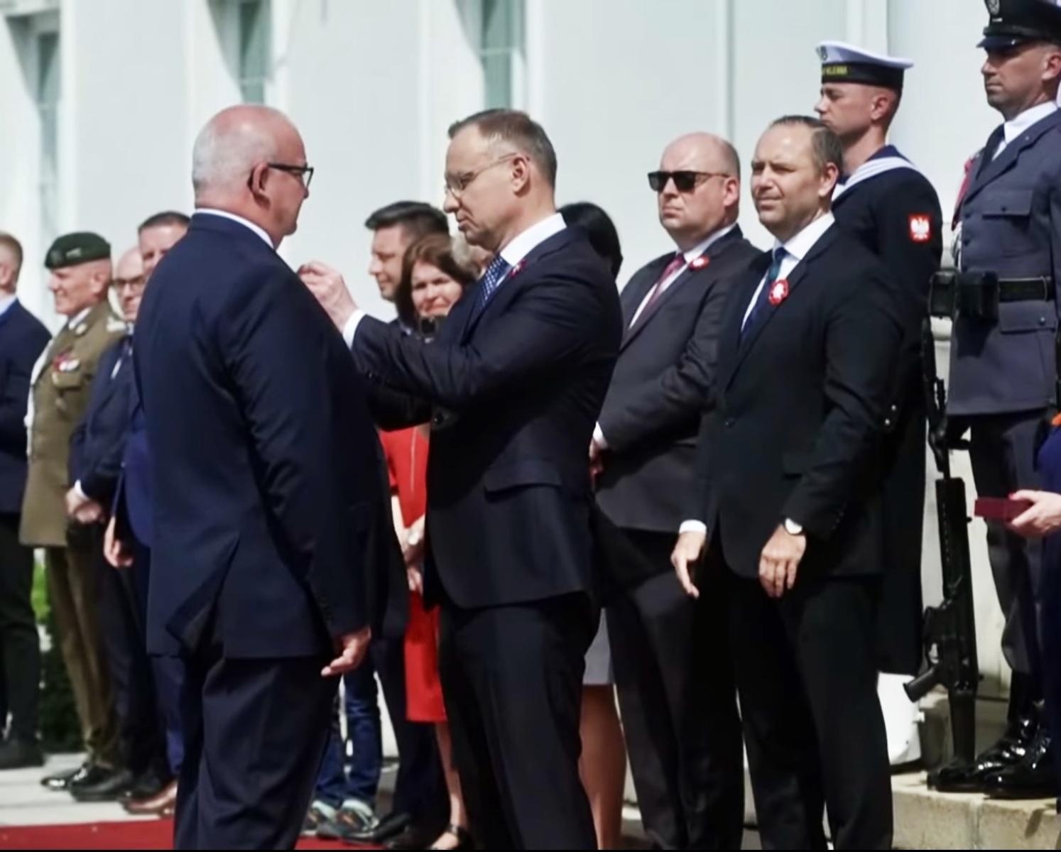 Zdjęcie w galerii na portalu naszraciborz.pl: Raciborzanin Andrzej Białas odznaczony przez Prezydenta RP wiadomości z regionu