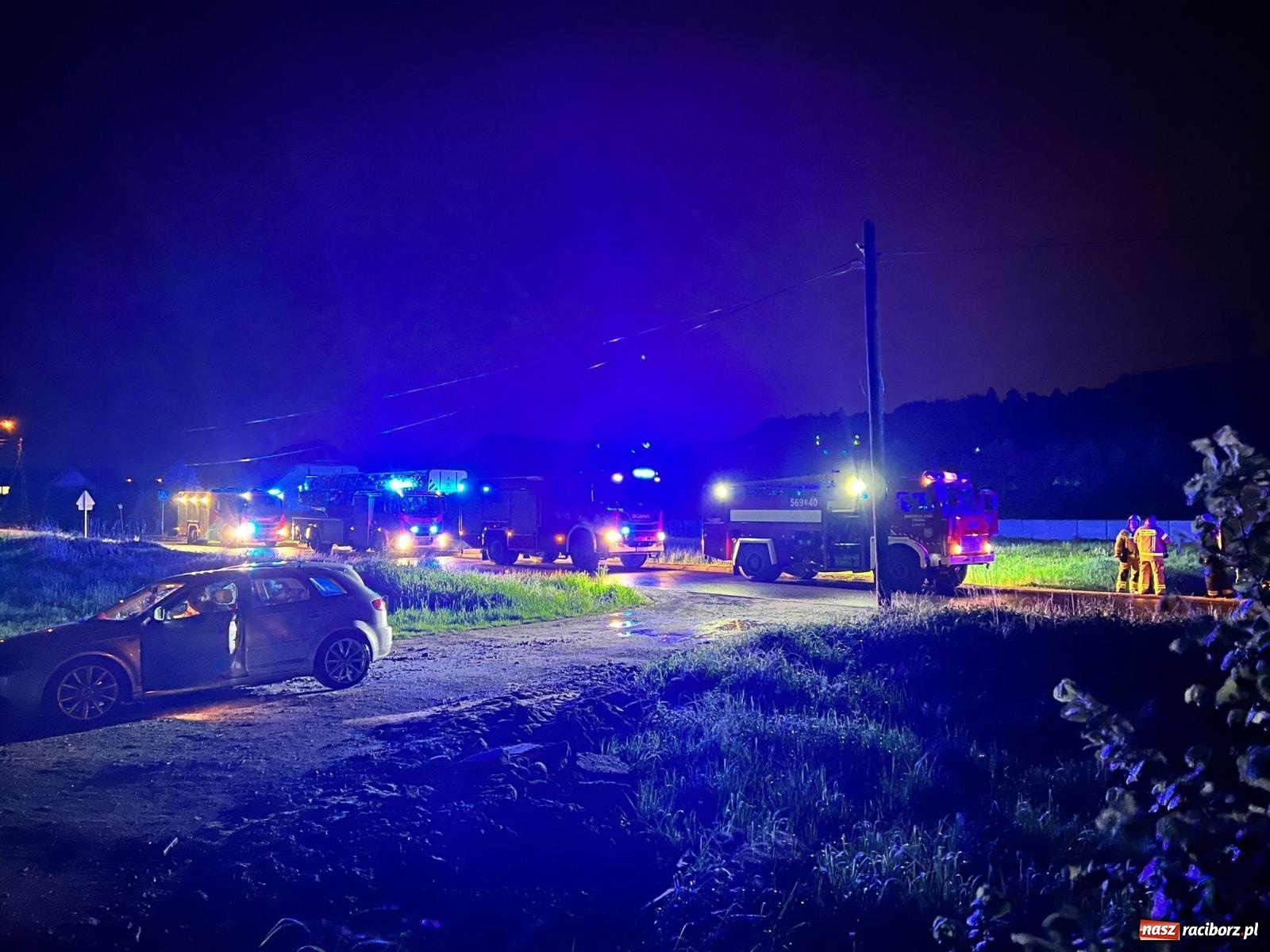 Zdjęcie w galerii na portalu naszraciborz.pl: Raport 998. Piorun uderzył w dom w Pogrzebieniu wiadomości z regionu