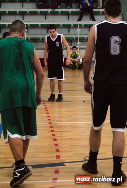 Zdjęcie w galerii na portalu naszraciborz.pl: Decydująca runda coraz bliżej wiadomości z regionu