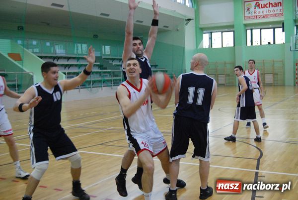 Zdjęcie w galerii na portalu naszraciborz.pl: Decydująca runda coraz bliżej wiadomości z regionu