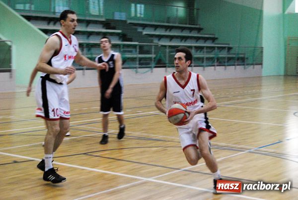 Zdjęcie w galerii na portalu naszraciborz.pl: Decydująca runda coraz bliżej wiadomości z regionu