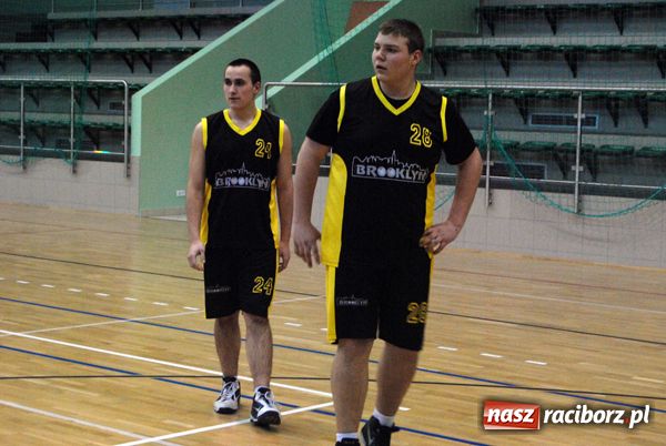 Zdjęcie w galerii na portalu naszraciborz.pl: Decydująca runda coraz bliżej wiadomości z regionu