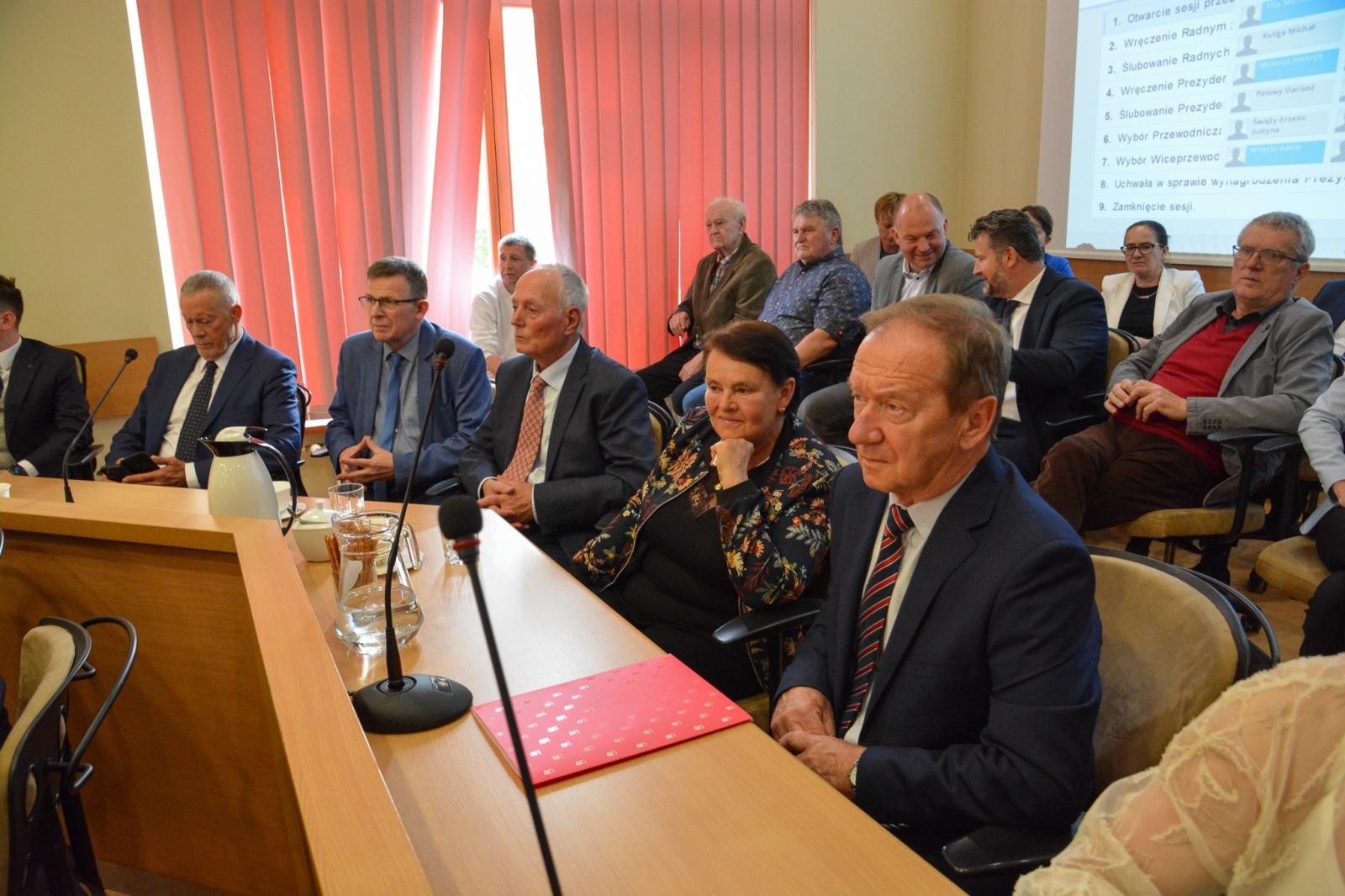 Zdjęcie w galerii na portalu naszraciborz.pl: Jacek Wojciechowicz złożył ślubowanie. Zdradził, jakie będą pierwsze działania wiadomości z regionu