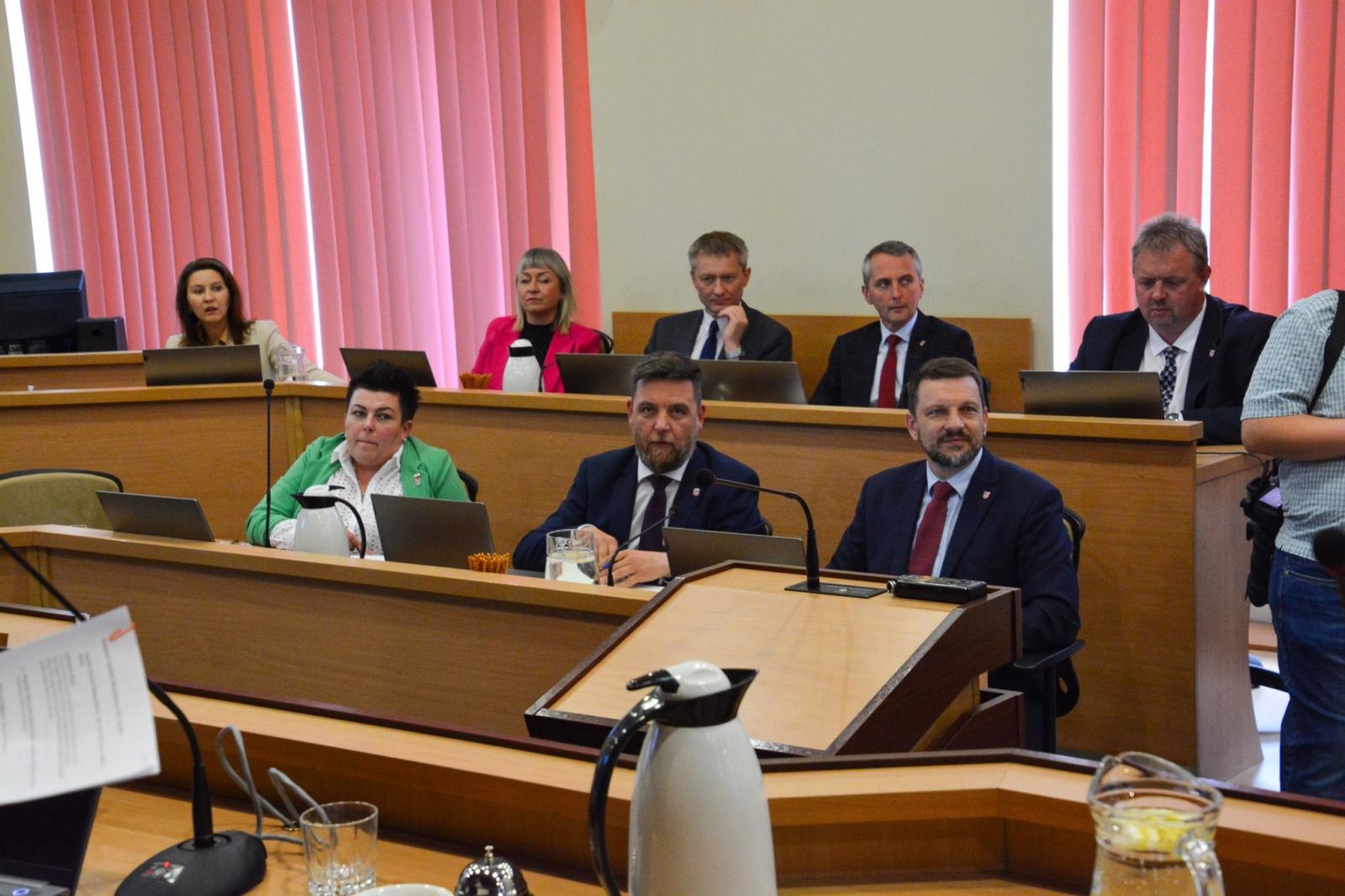 Zdjęcie w galerii na portalu naszraciborz.pl: Jacek Wojciechowicz złożył ślubowanie. Zdradził, jakie będą pierwsze działania wiadomości z regionu